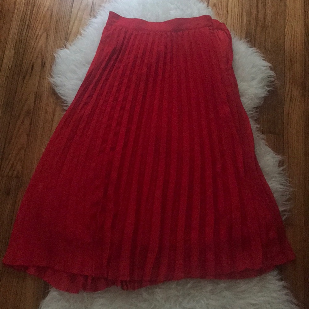 Red pleated flare midi skirt size s